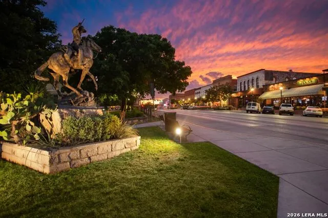 332 Puppy Dog Pass San Marcos, TX 78666
