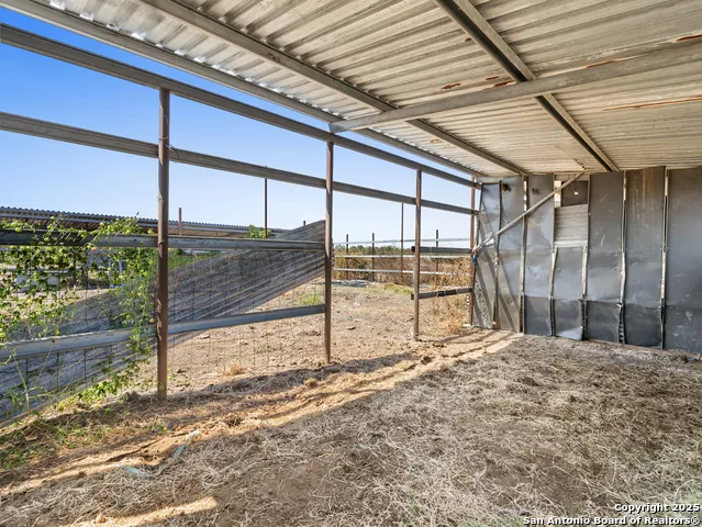 2415 Fm 1518 St Hedwig, TX 78152