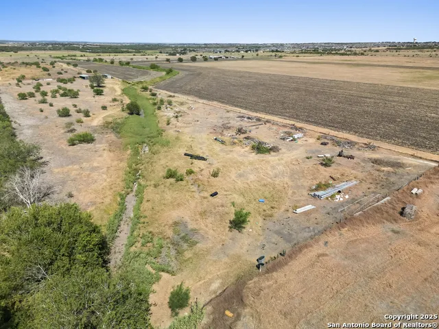2415 Fm 1518 St Hedwig, TX 78152