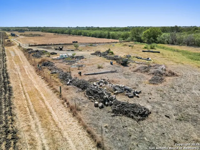2415 Fm 1518 St Hedwig, TX 78152