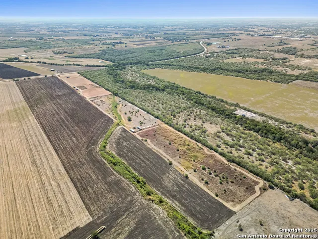 2415 Fm 1518 St Hedwig, TX 78152