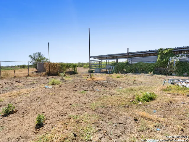 2415 Fm 1518 St Hedwig, TX 78152