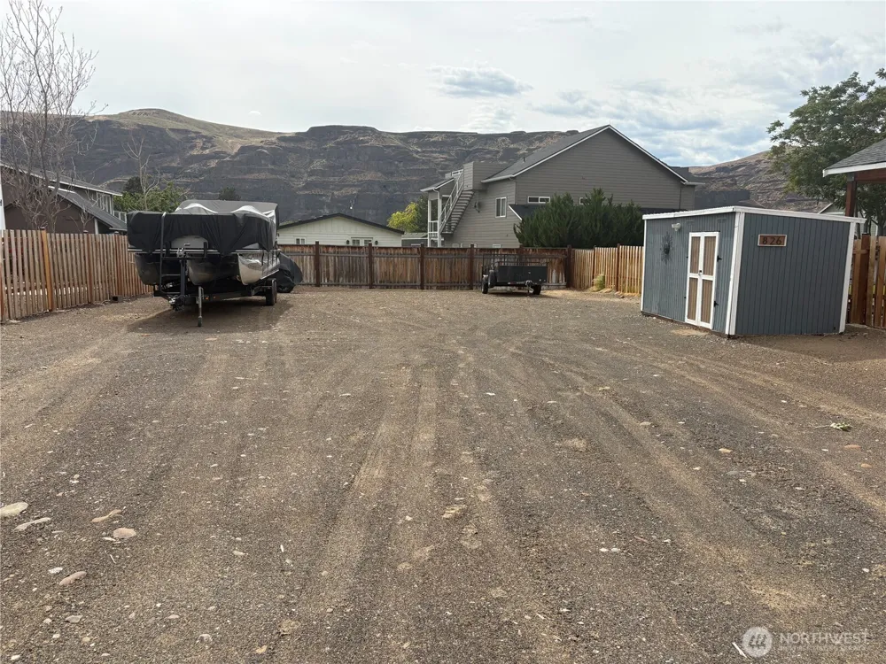 826 SW Chukar Place Quincy, WA 98848