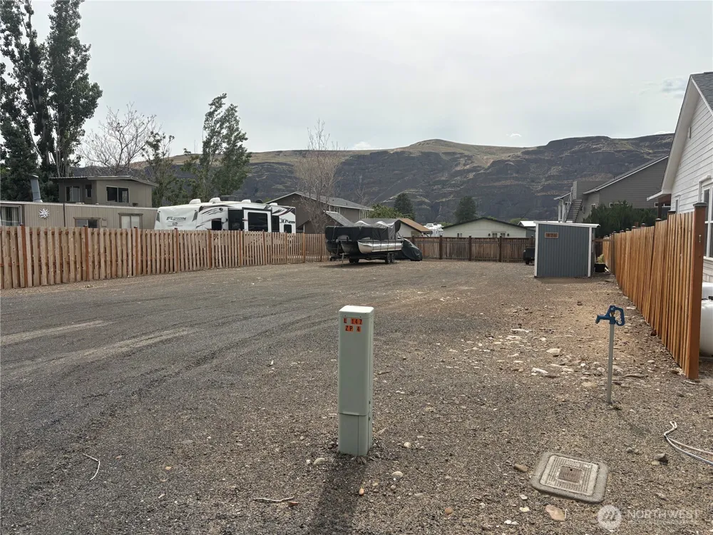 826 SW Chukar Place Quincy, WA 98848