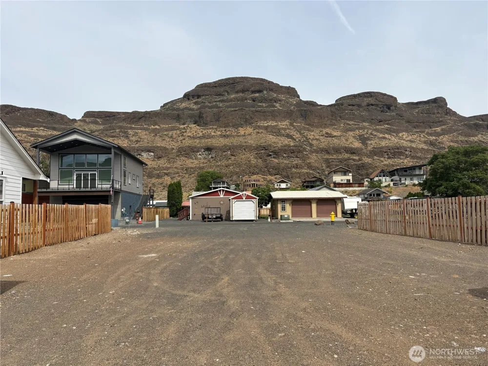 826 SW Chukar Place Quincy, WA 98848