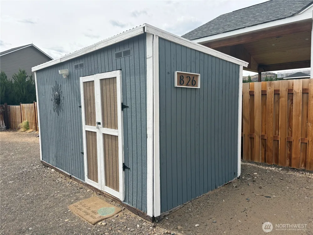 826 SW Chukar Place Quincy, WA 98848