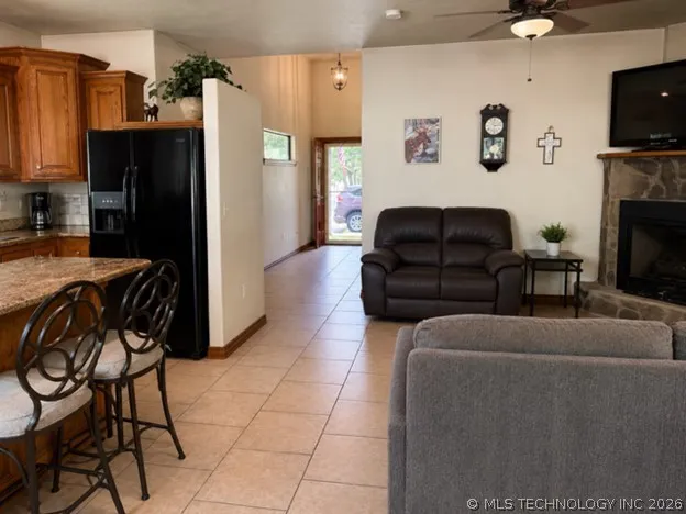 259 E Lake Lawton, OK 73557