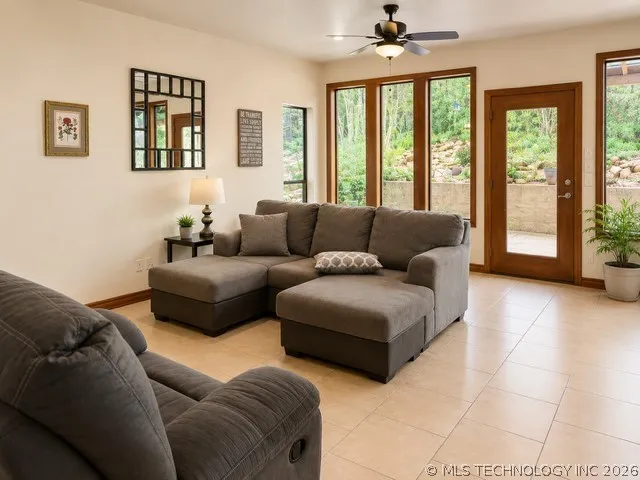 259 E Lake Lawton, OK 73557