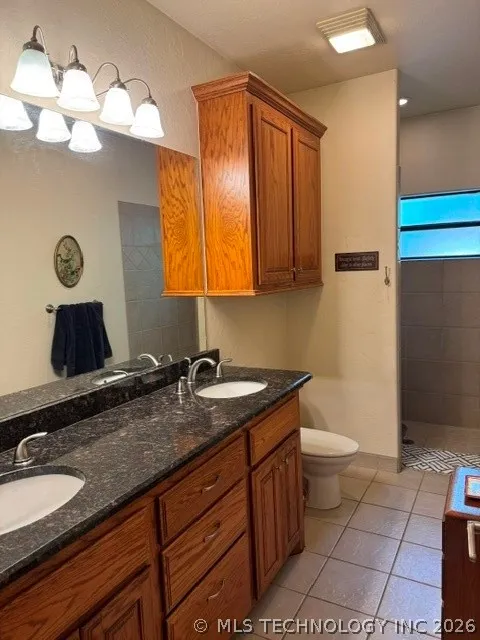 259 E Lake Lawton, OK 73557