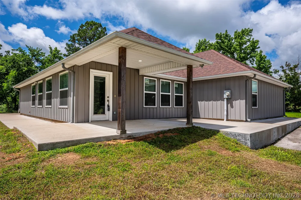 800 SE County Road Ada, OK 74820