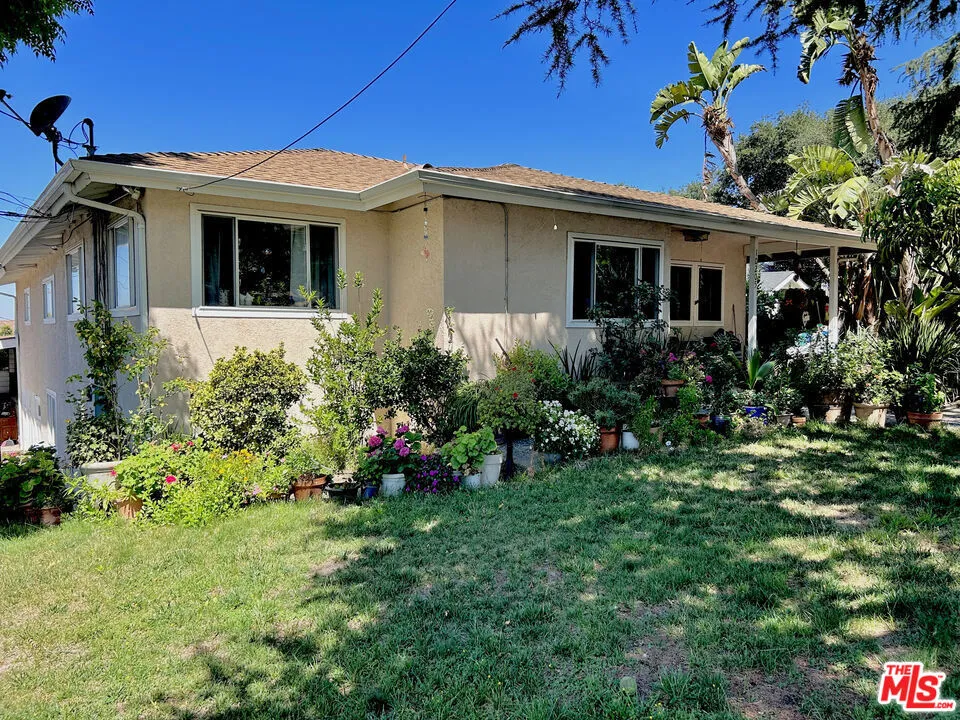 10205 Fairgrove Avenue Tujunga, CA 91042