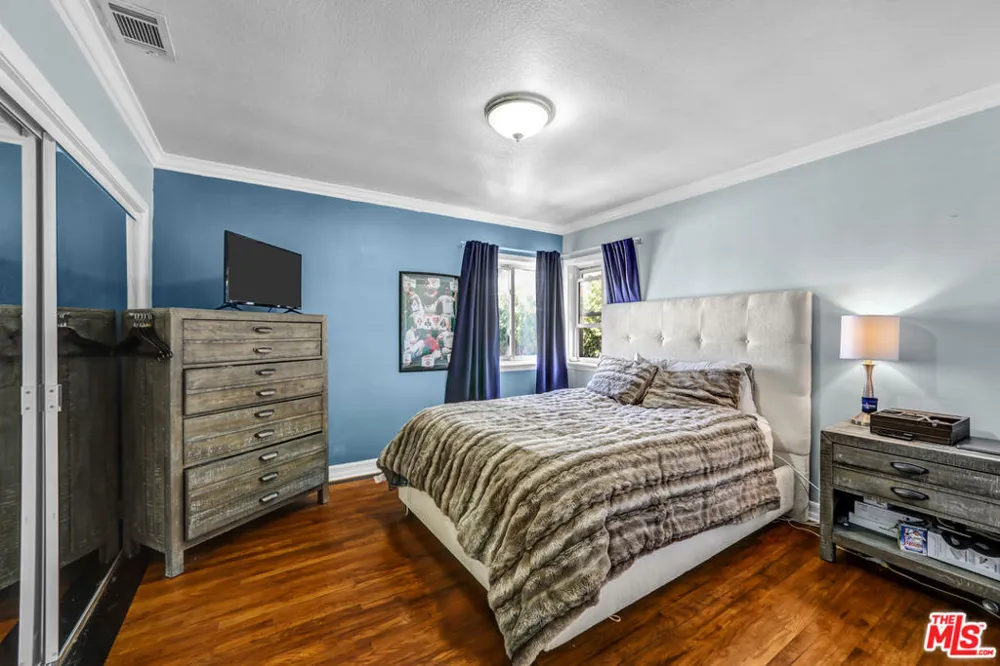 10205 Fairgrove Avenue Tujunga, CA 91042