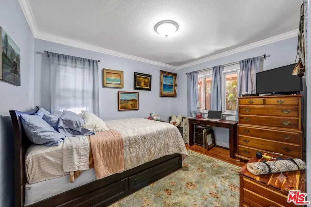 10205 Fairgrove Avenue Tujunga, CA 91042