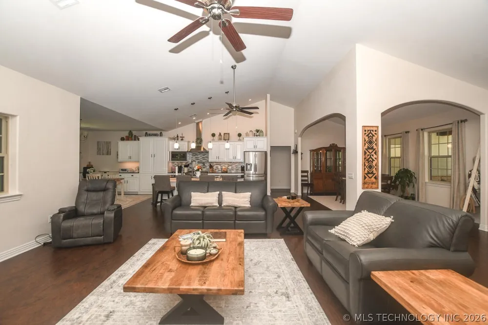 454 Whitetail Road Kansas, OK 74347