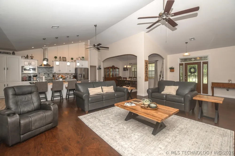 454 Whitetail Road Kansas, OK 74347