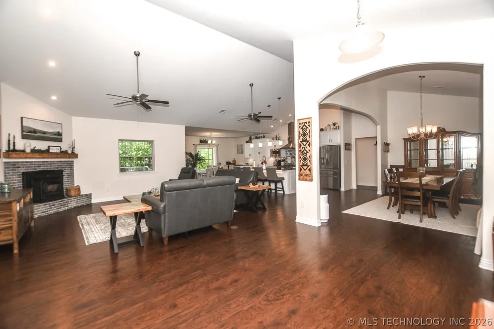 454 Whitetail Road Kansas, OK 74347