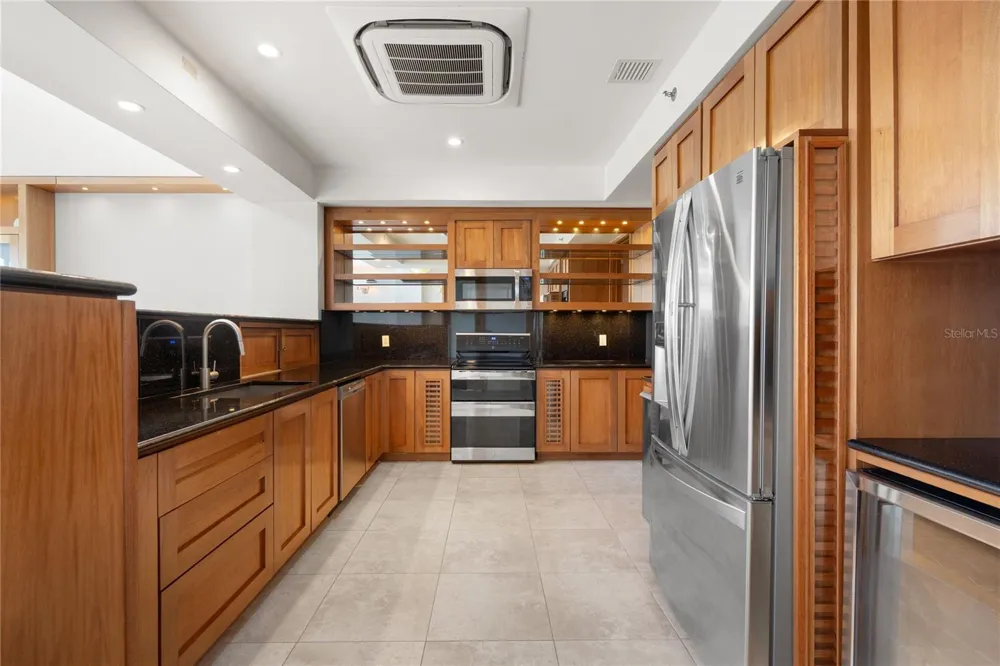 500 PLANTATION VILLAGE DRIVE #PH 2-403 Dorado, PR 00646