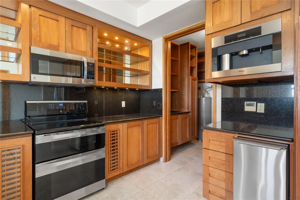 500 PLANTATION VILLAGE DRIVE #PH 2-403 Dorado, PR 00646
