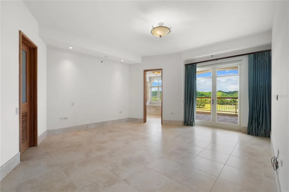 500 PLANTATION VILLAGE DRIVE #PH 2-403 Dorado, PR 00646