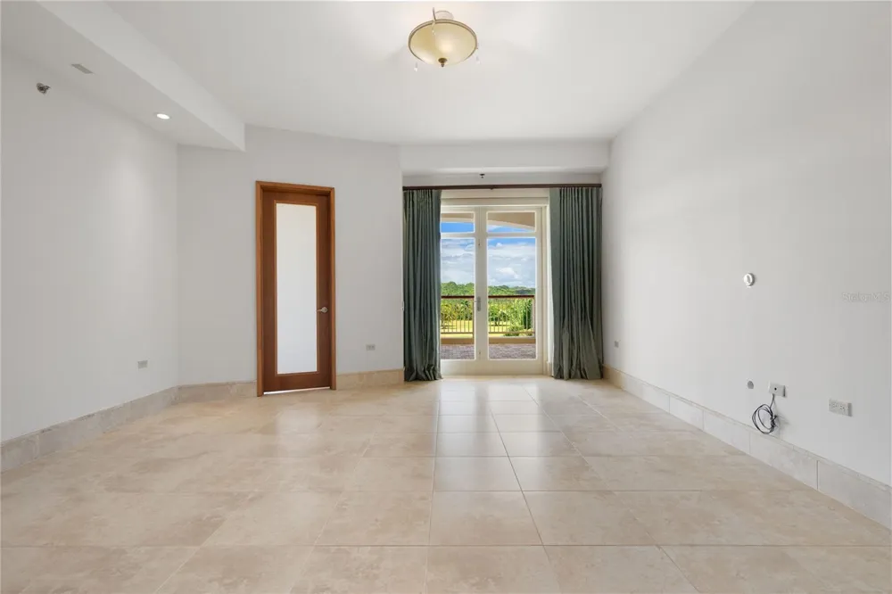 500 PLANTATION VILLAGE DRIVE #PH 2-403 Dorado, PR 00646
