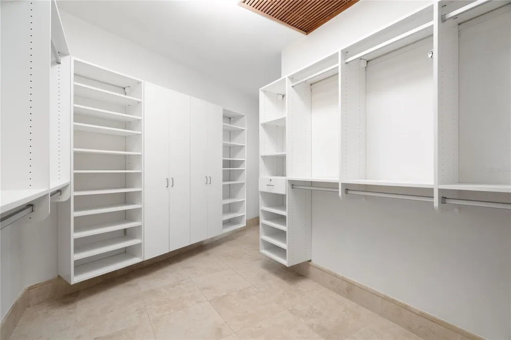 500 PLANTATION VILLAGE DRIVE #PH 2-403 Dorado, PR 00646