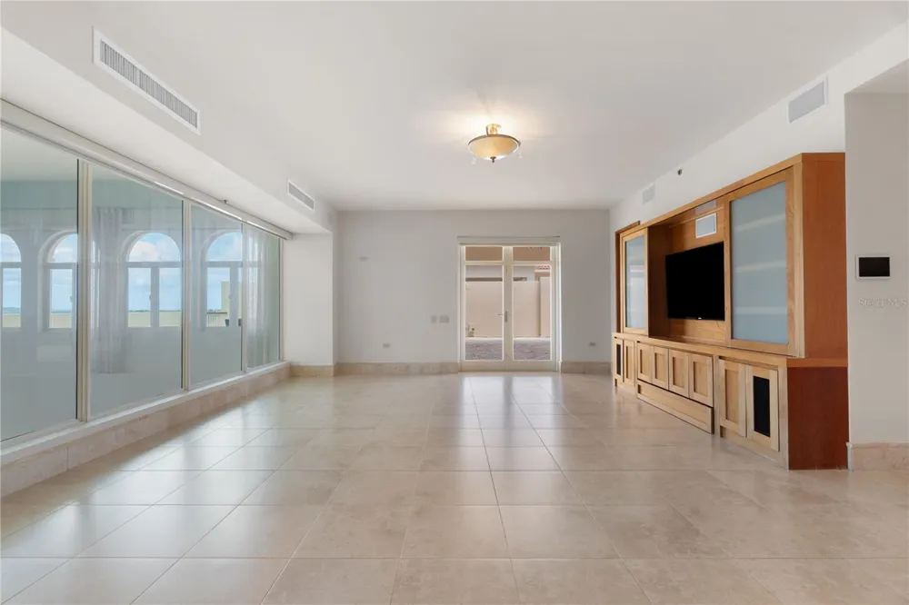 500 PLANTATION VILLAGE DRIVE #PH 2-403 Dorado, PR 00646