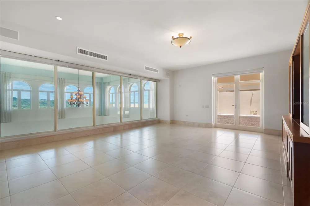 500 PLANTATION VILLAGE DRIVE #PH 2-403 Dorado, PR 00646
