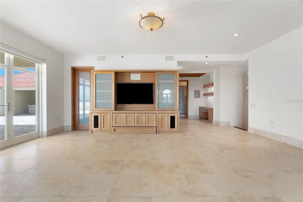 500 PLANTATION VILLAGE DRIVE #PH 2-403 Dorado, PR 00646