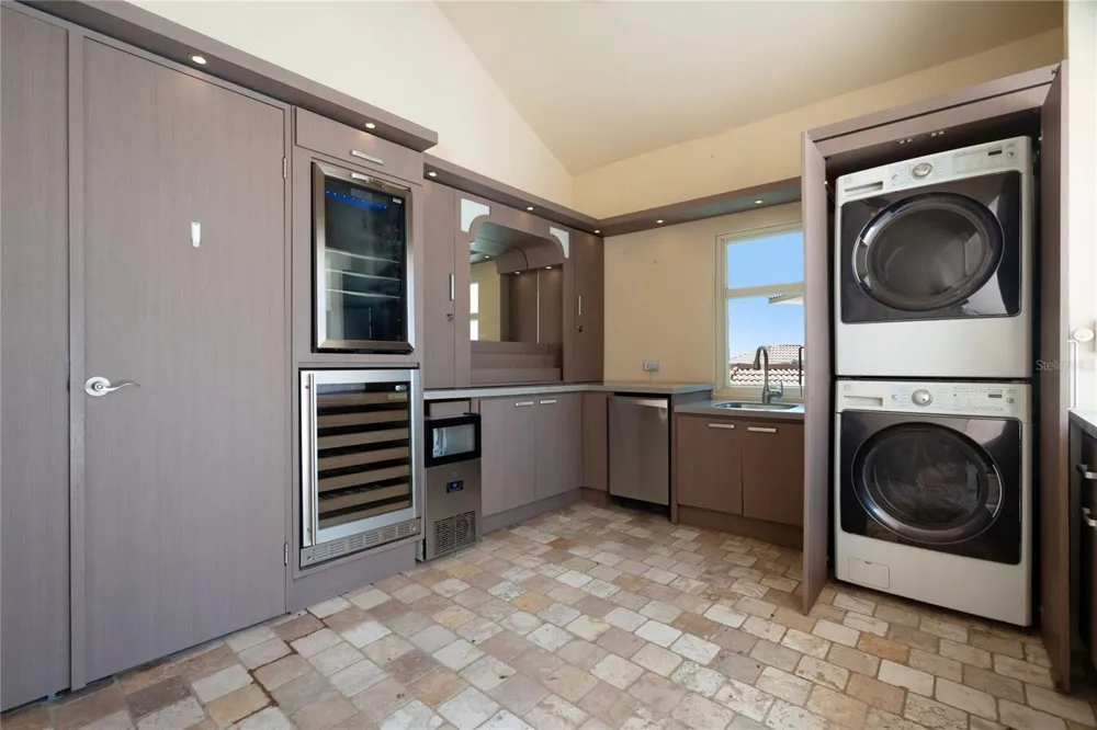 500 PLANTATION VILLAGE DRIVE #PH 2-403 Dorado, PR 00646