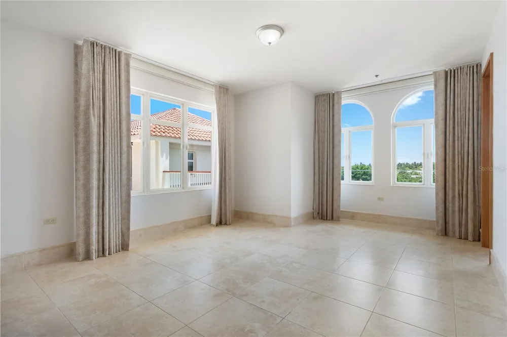 500 PLANTATION VILLAGE DRIVE #PH 2-403 Dorado, PR 00646