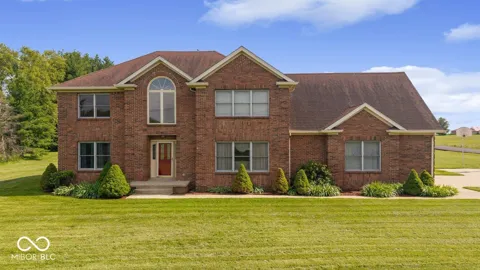 3877 Meadowbrook Drive