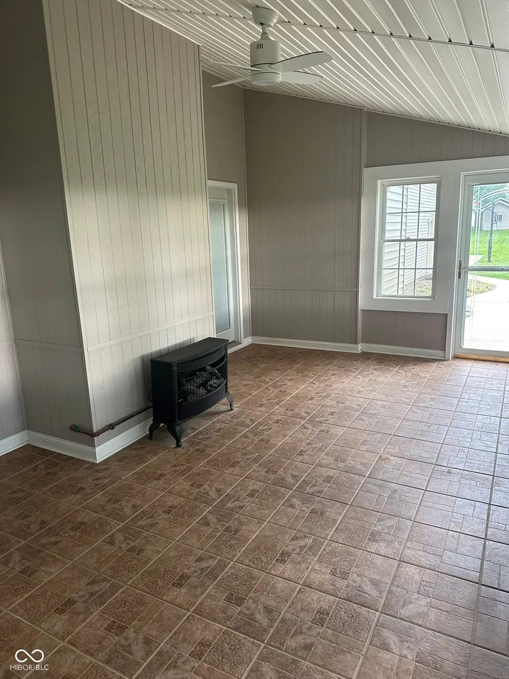 637 Canal Street Worthington, IN 47471