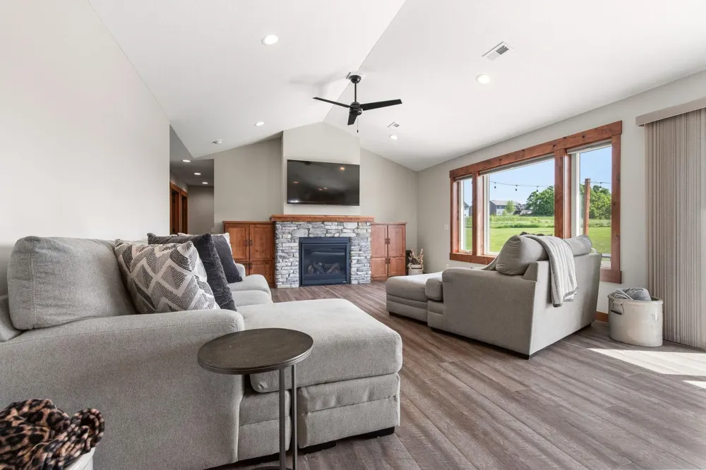 740 161st Hammond, WI 54015