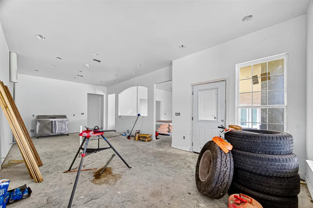 1013 Battlebell Road Highlands, TX 77562