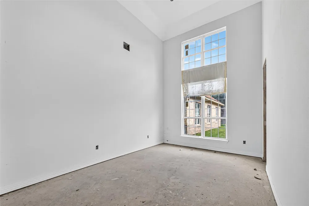 1013 Battlebell Road Highlands, TX 77562