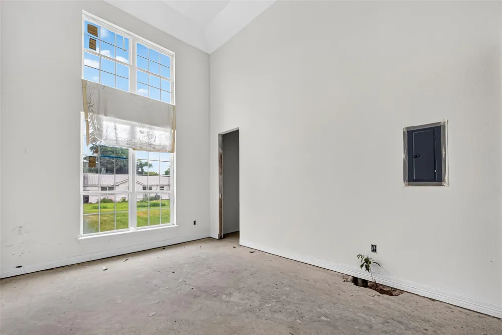 1013 Battlebell Road Highlands, TX 77562