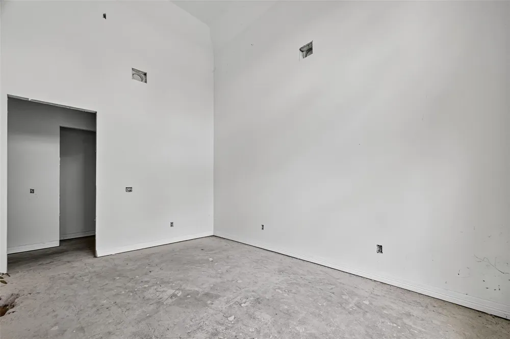 1013 Battlebell Road Highlands, TX 77562