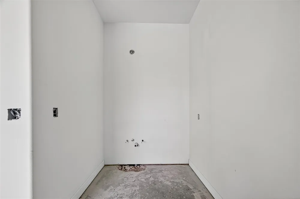 1013 Battlebell Road Highlands, TX 77562