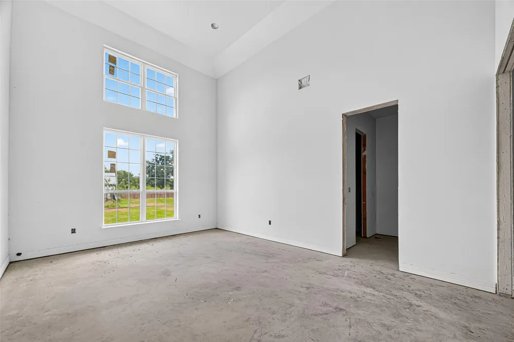 1013 Battlebell Road Highlands, TX 77562