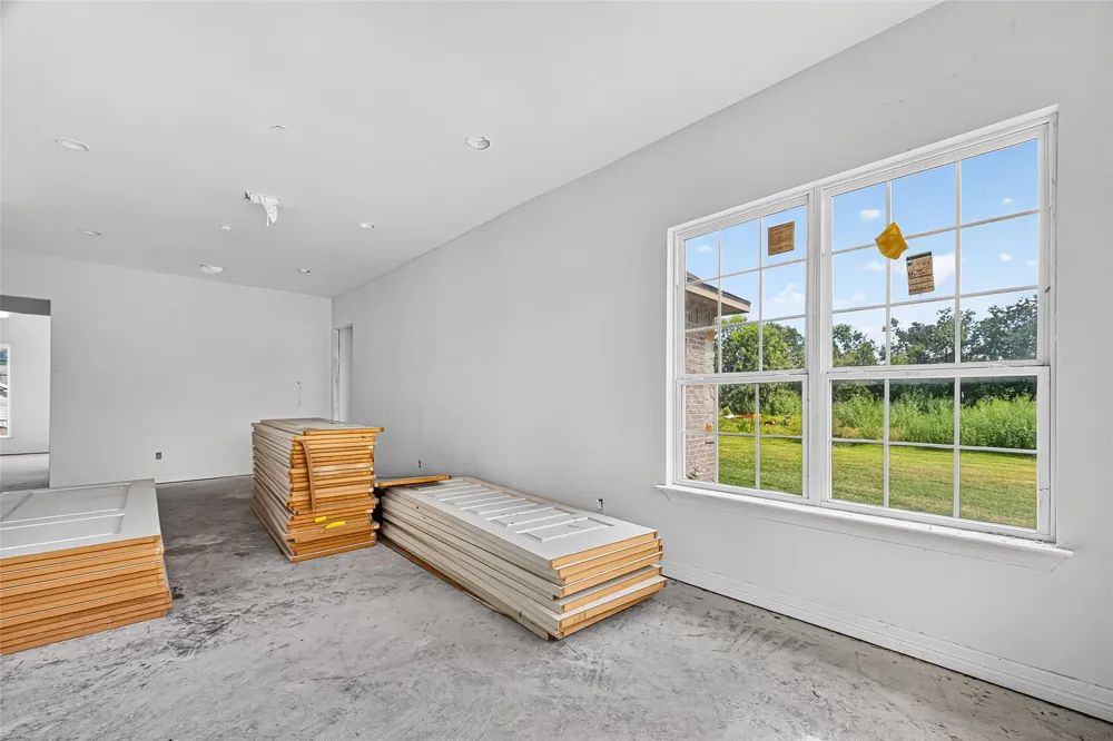 1013 Battlebell Road Highlands, TX 77562