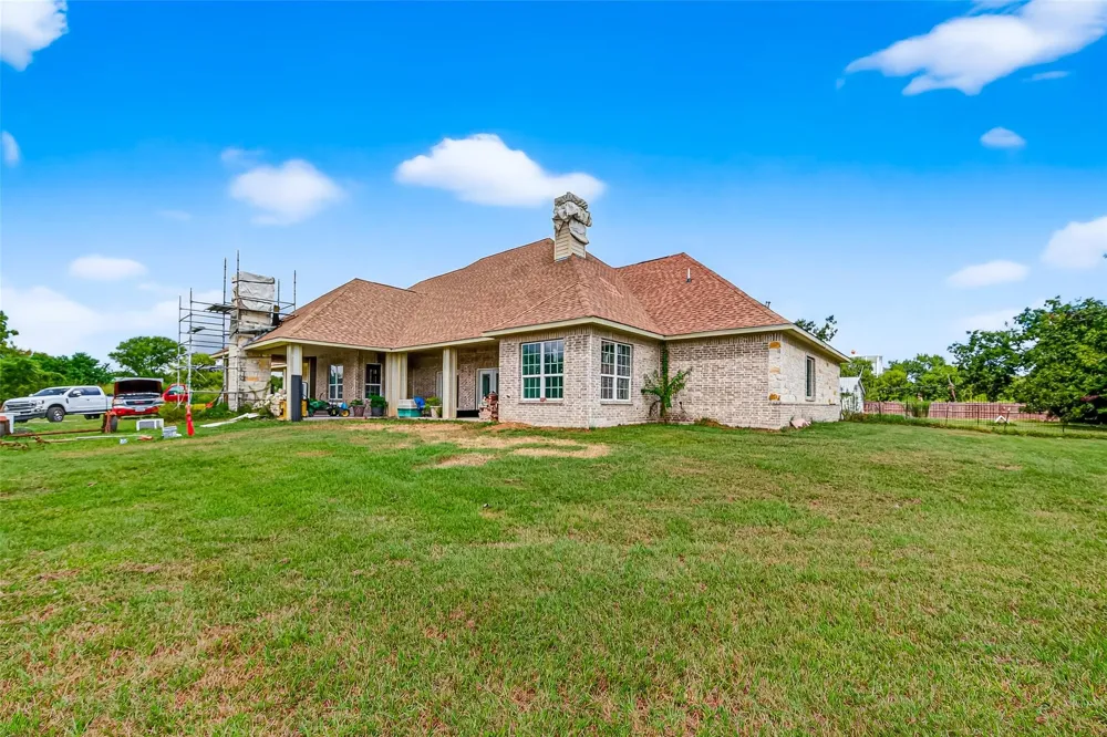 1013 Battlebell Road Highlands, TX 77562