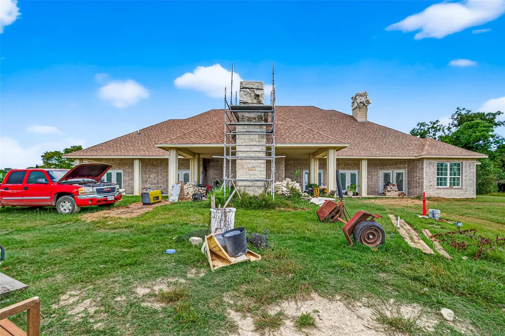 1013 Battlebell Road Highlands, TX 77562