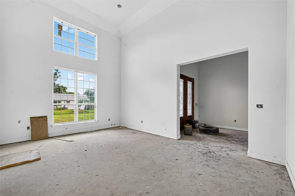 1013 Battlebell Road Highlands, TX 77562