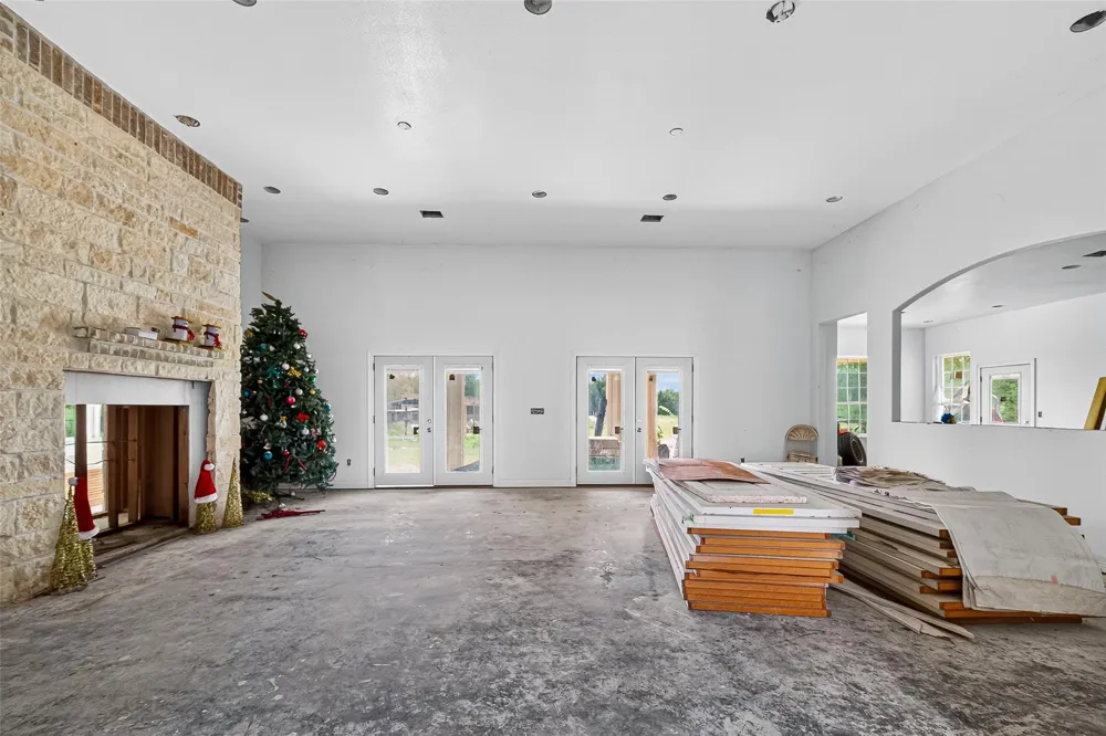 1013 Battlebell Road Highlands, TX 77562
