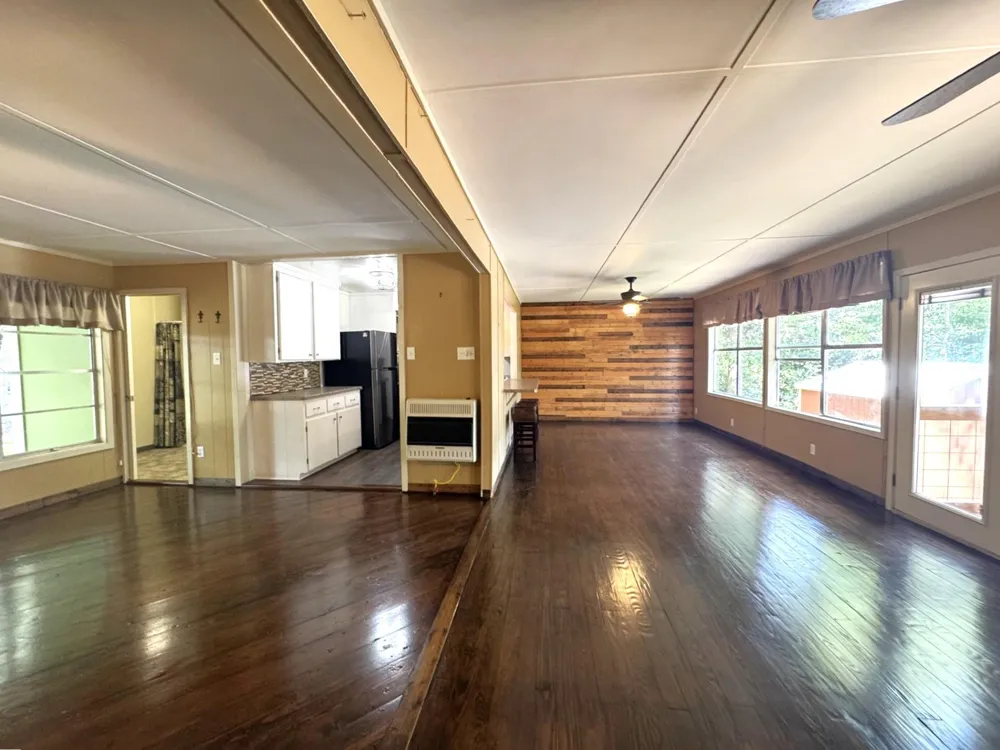 572 County Road 3190 Colmesneil, TX 75938