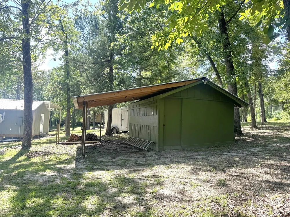 572 County Road 3190 Colmesneil, TX 75938