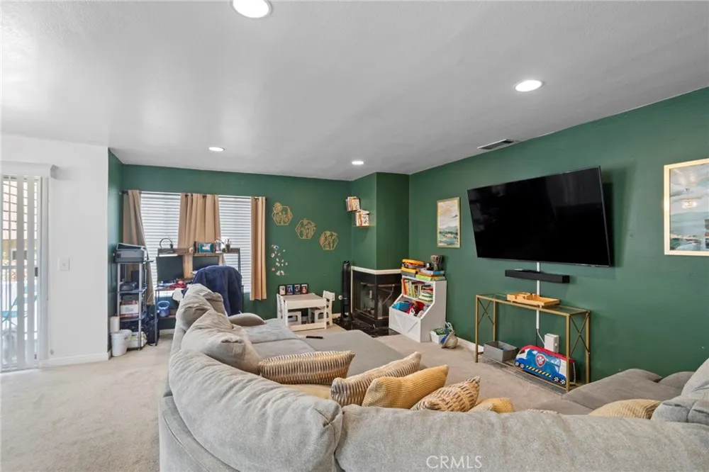 13729 Doty Hawthorne, CA 90250