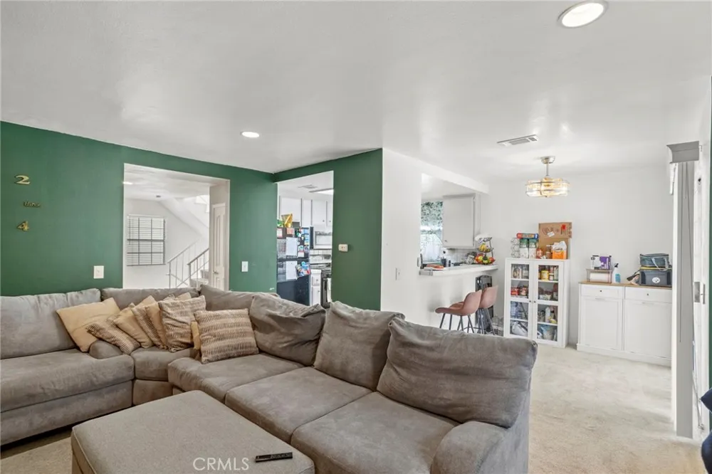 13729 Doty Hawthorne, CA 90250