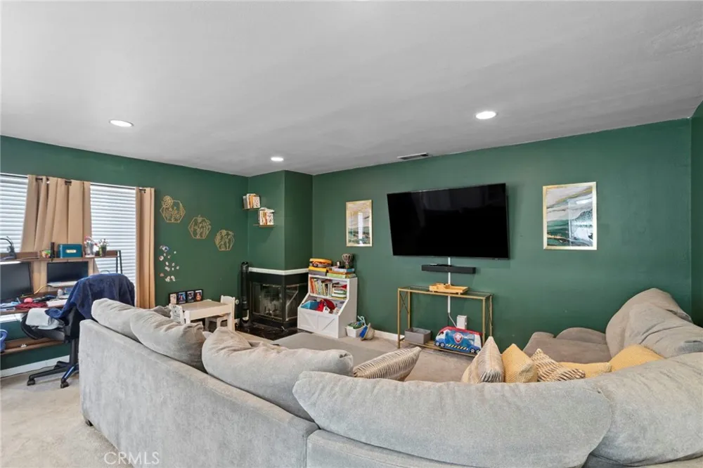 13729 Doty Hawthorne, CA 90250
