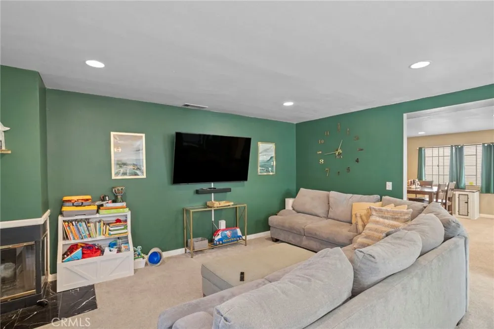 13729 Doty Hawthorne, CA 90250